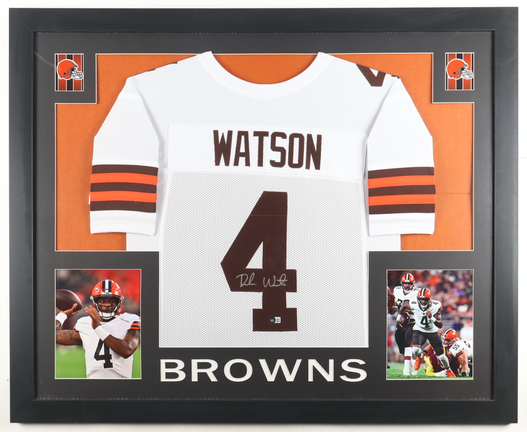 Deshaun Watson Signed Custom Framed Jersey Display (Beckett) at PristineAuction.com Deshaun Watson Signed Custom Framed Jersey Display (Beckett) at PristineAuction.com