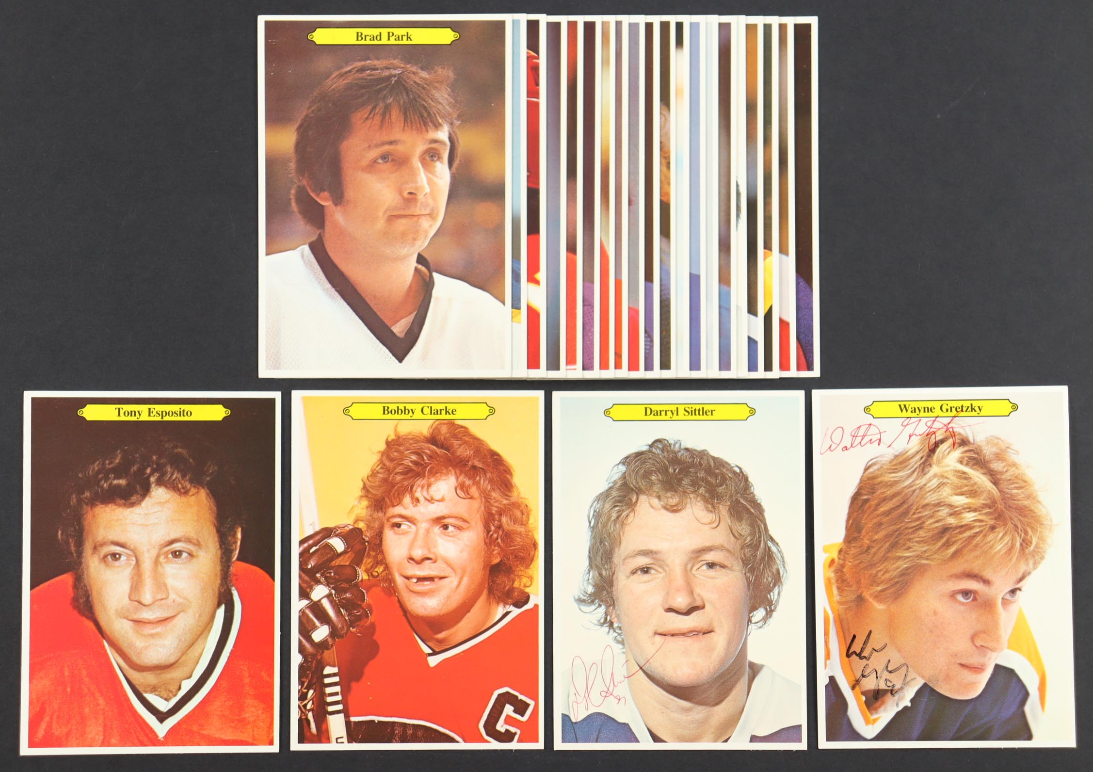 Wayne Gretzky & Darryl Sittler Signed 1980-81 O-Pee-Chee Super Hockey Cards with Complete Set of (24) Jumbo Cards (JSA) at PristineAuction.com Wayne Gretzky & Darryl Sittler Signed 1980-81 O-Pee-Chee Super Hockey Cards with Complete Set of (24) Jumbo Cards (JSA) at PristineAuction.com