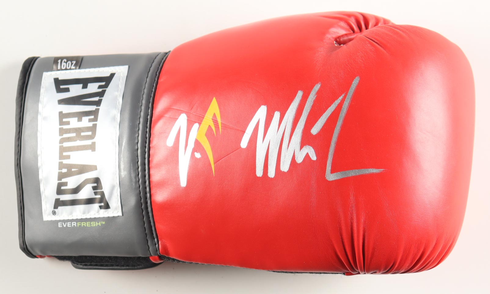 Mike Tyson Signed Everlast Boxing Glove (JSA) at PristineAuction.com Mike Tyson Signed Everlast Boxing Glove (JSA) at PristineAuction.com