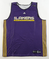 2006-10 Los Angeles Lakers Adidas Retail Practice Jersey & Shorts (MEARS) at PristineAuction.com