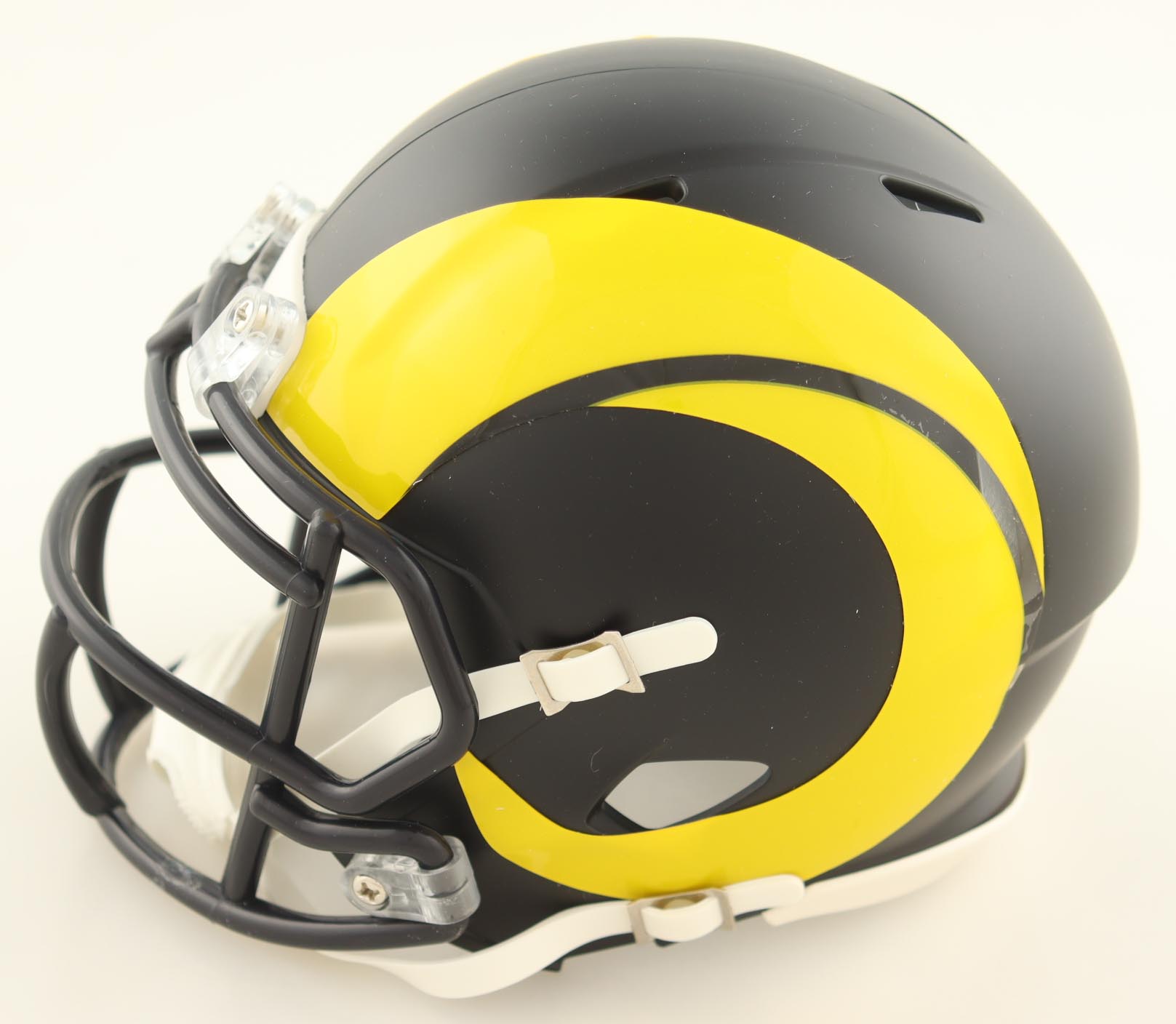 Kyren Williams Signed Rams Eclipse Alternate Speed Mini Helmet (Beckett) at PristineAuction.com Kyren Williams Signed Rams Eclipse Alternate Speed Mini Helmet (Beckett) at PristineAuction.com