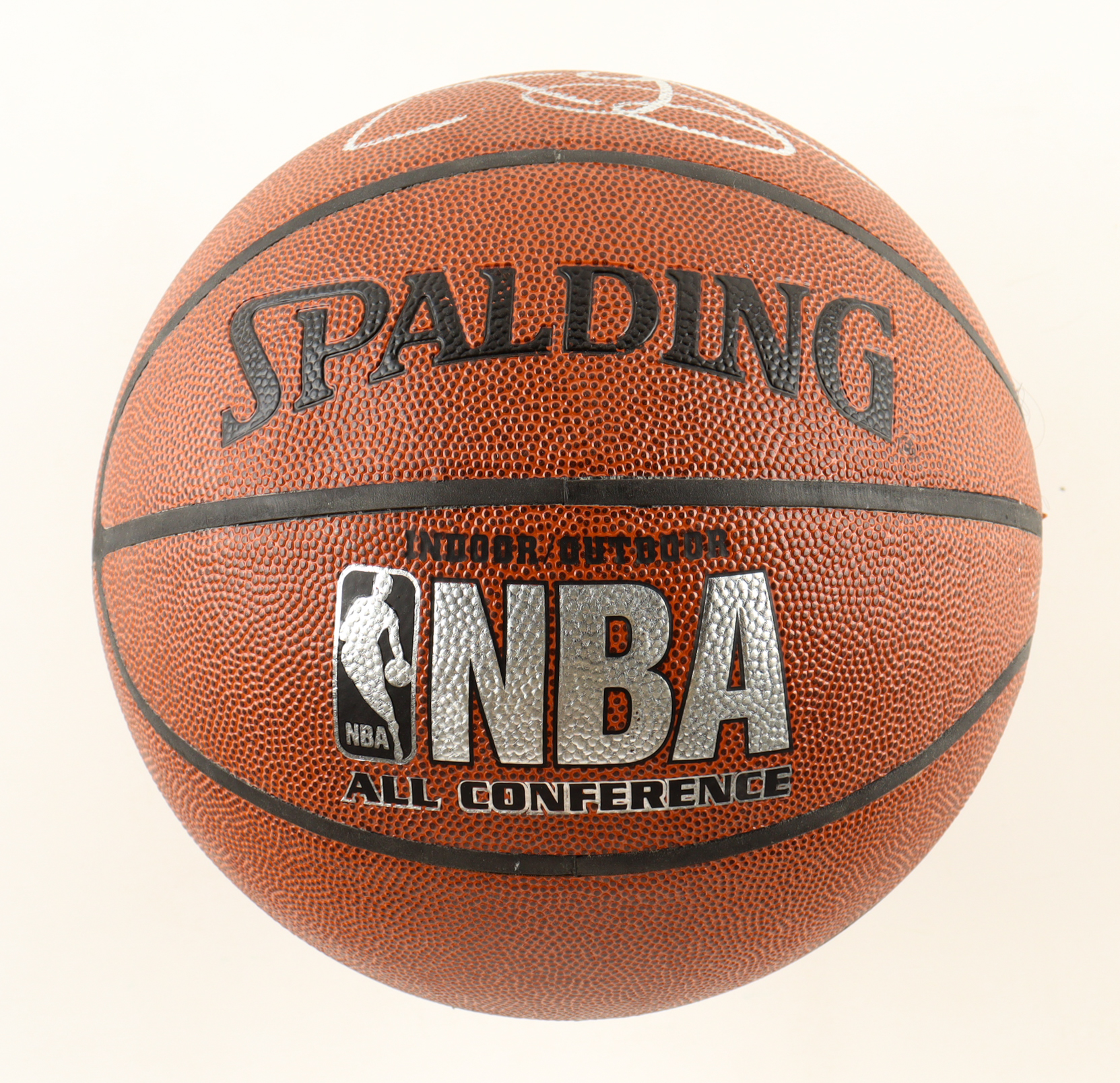 Lamar Odom & Trevor Ariza Signed NBA Basketball (PSA) at PristineAuction.com Lamar Odom & Trevor Ariza Signed NBA Basketball (PSA) at PristineAuction.com