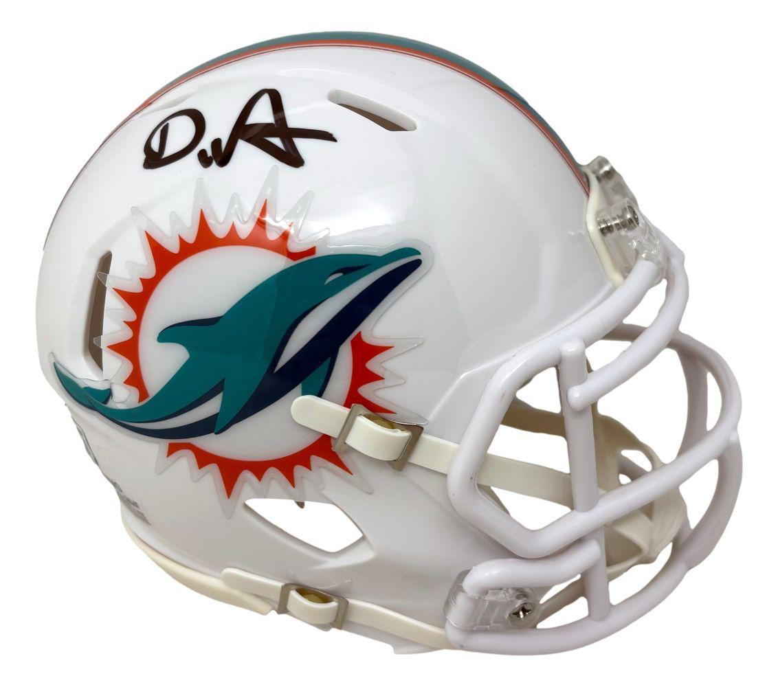 De'Von Achane Signed Dolphins Speed Mini Helmet (Beckett) at PristineAuction.com De'Von Achane Signed Dolphins Speed Mini Helmet (Beckett) at PristineAuction.com