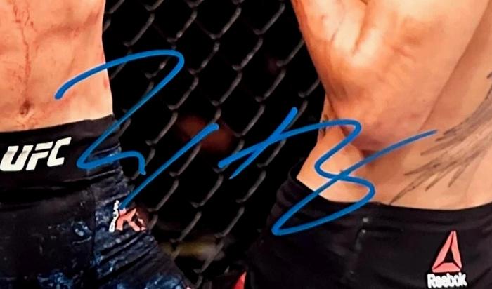 Max Holloway Signed UFC 16x20 Photo (JSA) at PristineAuction.com Max Holloway Signed UFC 16x20 Photo (JSA) at PristineAuction.com