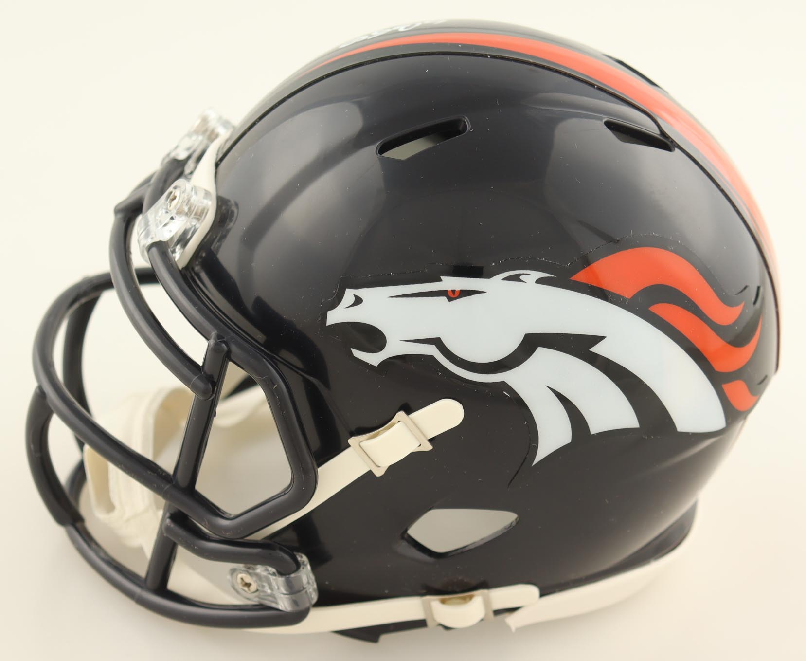Derek Wolfe Signed Broncos Speed Mini Helmet Inscribed "SB 50 Champs!" (Beckett) at PristineAuction.com Derek Wolfe Signed Broncos Speed Mini Helmet Inscribed "SB 50 Champs!" (Beckett) at PristineAuction.com