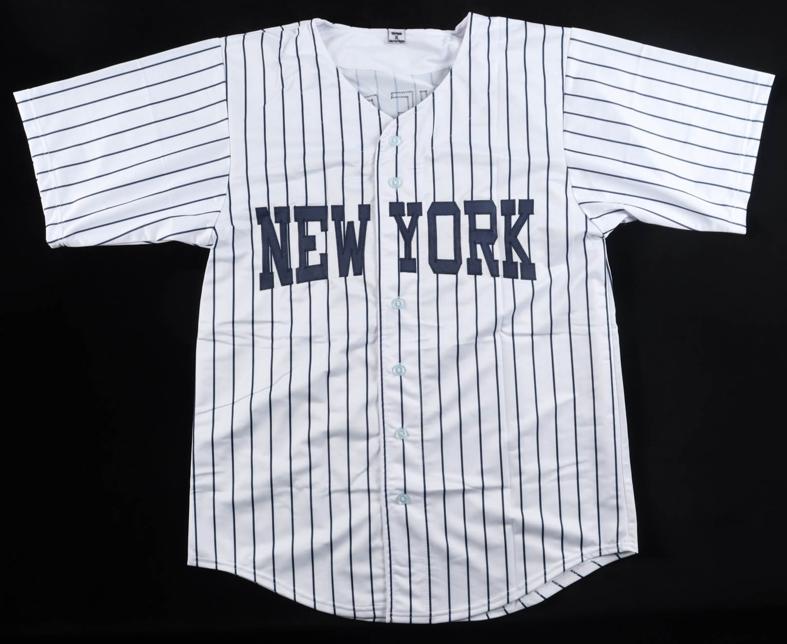 Mariano Rivera Signed Jersey (Beckett) at PristineAuction.com Mariano Rivera Signed Jersey (Beckett) at PristineAuction.com