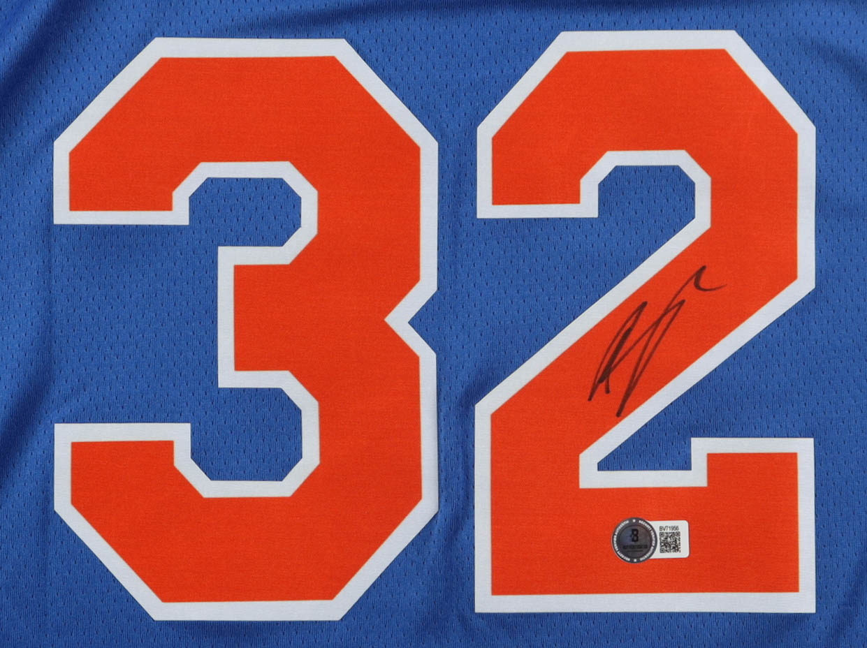 Karl-Anthony Towns Signed Knicks Nike Authentic Jersey (Beckett) at PristineAuction.com Karl-Anthony Towns Signed Knicks Nike Authentic Jersey (Beckett) at PristineAuction.com
