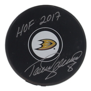 Teemu Selanne Signed Ducks Logo Hockey Puck Inscribed "HOF 2017" (JSA) at PristineAuction.com Teemu Selanne Signed Ducks Logo Hockey Puck Inscribed "HOF 2017" (JSA) at PristineAuction.com