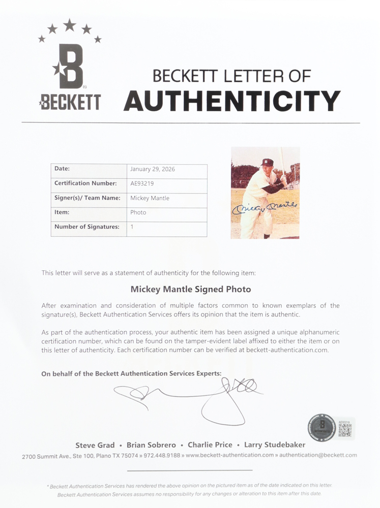Mickey Mantle Signed Custom Framed Yankees Photo Display (Beckett) at PristineAuction.com Mickey Mantle Signed Custom Framed Yankees Photo Display (Beckett) at PristineAuction.com