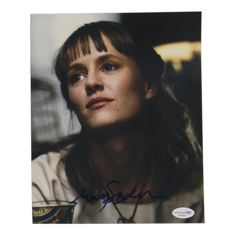 Mary Stuart Masterson Signed "Benny & Joon" 8x10 Photo (ACOA) at PristineAuction.com Mary Stuart Masterson Signed "Benny & Joon" 8x10 Photo (ACOA) at PristineAuction.com