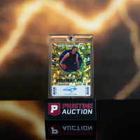 Stephen Curry 2022 Keepsake Edition 1st Gen Superglow Autographs Gold Crystal #THREE-SC #6/10 at PristineAuction.com