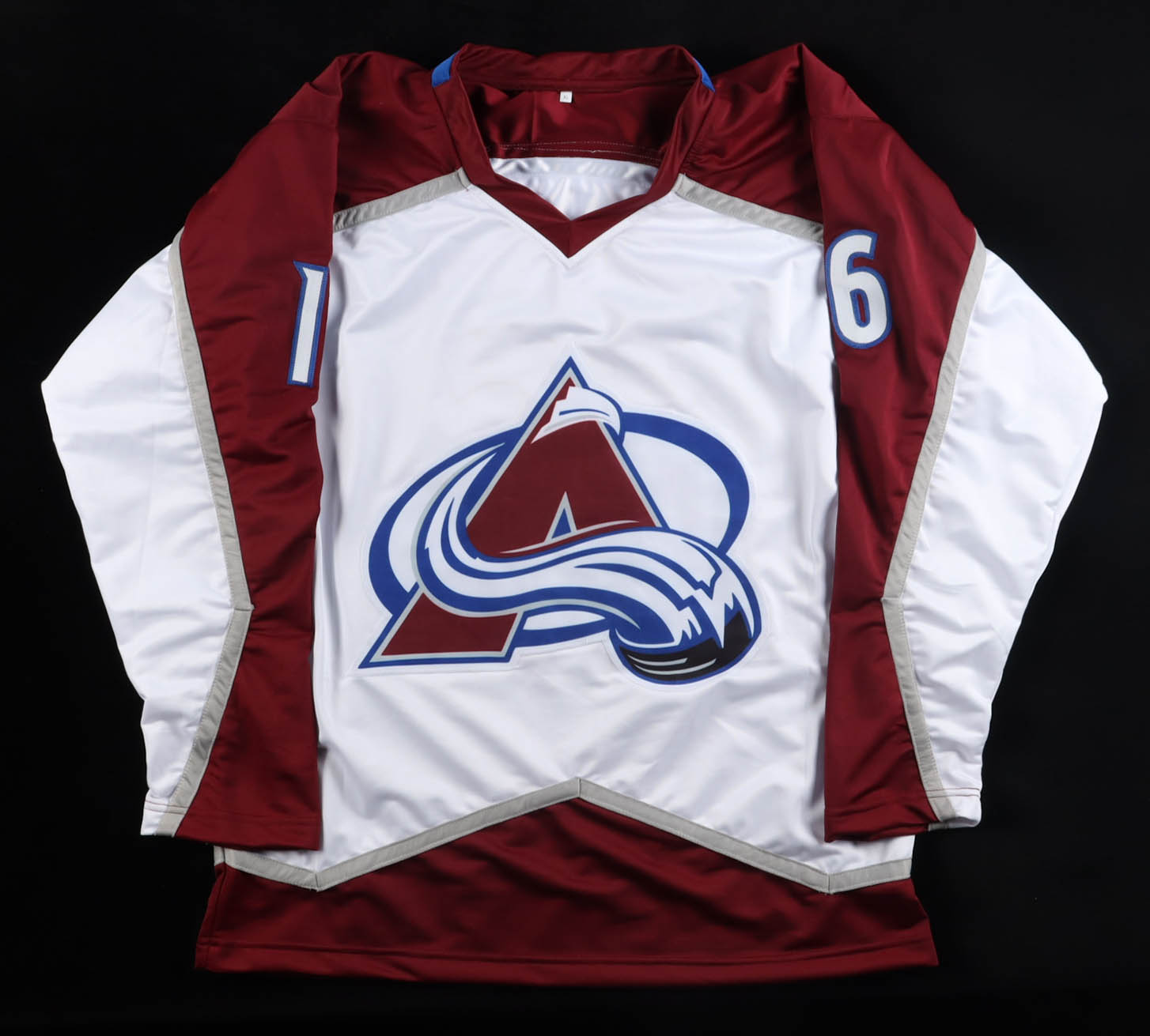 Taylor Makar Signed Jersey (Beckett) at PristineAuction.com Taylor Makar Signed Jersey (Beckett) at PristineAuction.com