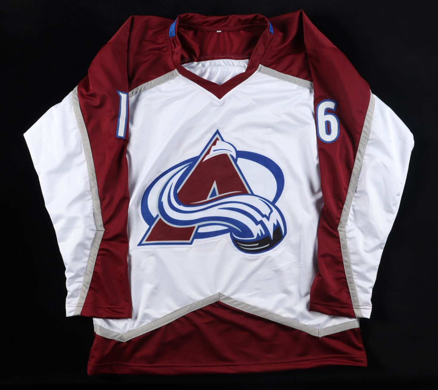 Taylor Makar Signed Jersey (Beckett) at PristineAuction.com Taylor Makar Signed Jersey (Beckett) at PristineAuction.com