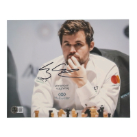 Magnus Carlsen Signed 8x10 Photo (Beckett) at PristineAuction.com