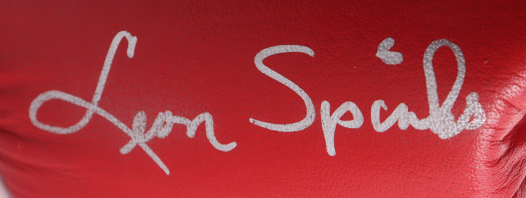 Leon Spinks Signed Ringside Boxing Glove Inscribed "Your Champ 1998" (Beckett) at PristineAuction.com Leon Spinks Signed Ringside Boxing Glove Inscribed "Your Champ 1998" (Beckett) at PristineAuction.com