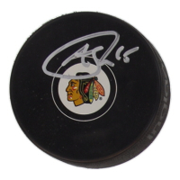 Andrew Shaw Signed Blackhawks Logo Hockey Puck (Schwartz) at PristineAuction.com