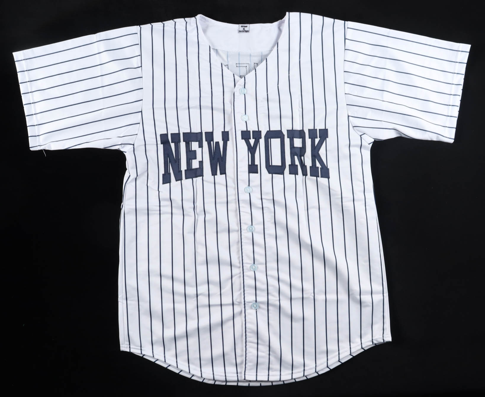 Mariano Rivera Signed Jersey (Beckett) at PristineAuction.com Mariano Rivera Signed Jersey (Beckett) at PristineAuction.com