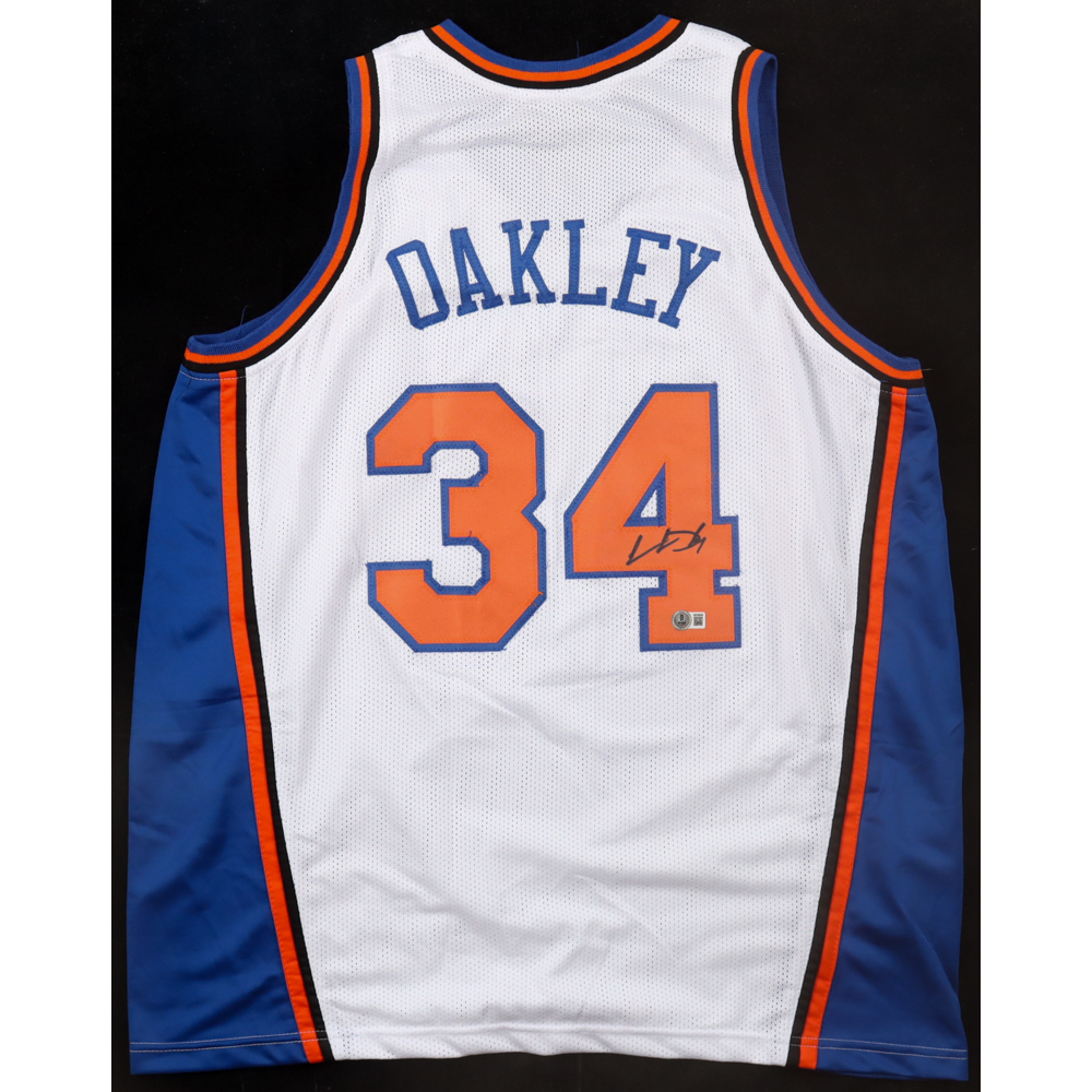 Charles Oakley Signed Jersey (Beckett) at PristineAuction.com