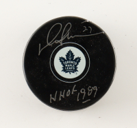 Darryl Sittler Signed Maple Leafs Logo Hockey Puck Inscribed "HHOF 1989" (Schwartz) at PristineAuction.com
