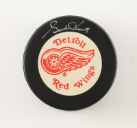 Gordie Howe Signed Red Wings Logo Hockey Puck (JSA & UDA) at PristineAuction.com