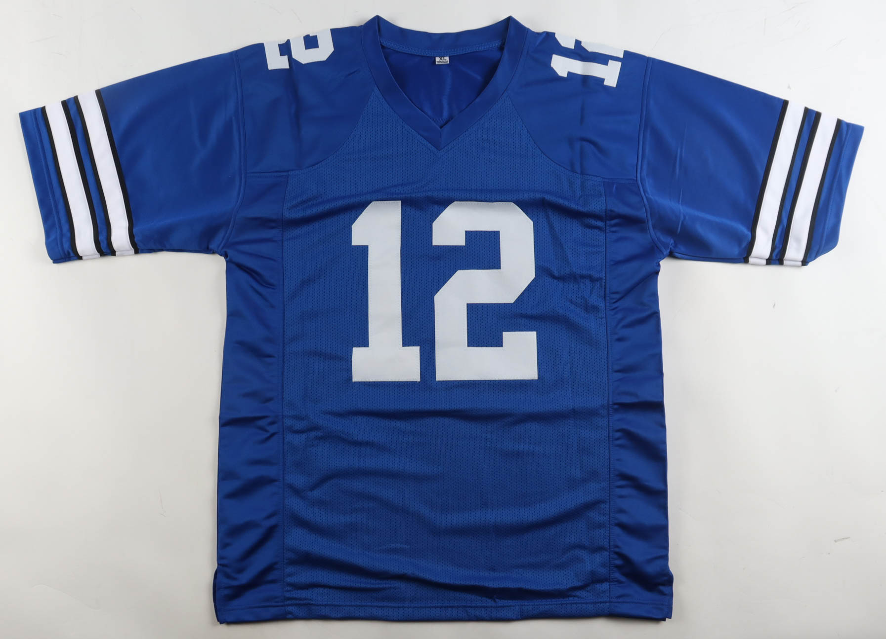 Roger Staubach Signed Jersey (Beckett) at PristineAuction.com Roger Staubach Signed Jersey (Beckett) at PristineAuction.com