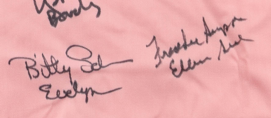"A League Of Their Own" Rockford Peaches Jersey Cast-Signed & Inscribed By (11) with Geena Davis, Lori Petty, Rosie O'Donnell (Schwartz) at PristineAuction.com "A League Of Their Own" Rockford Peaches Jersey Cast-Signed & Inscribed By (11) with Geena Davis, Lori Petty, Rosie O'Donnell (Schwartz) at PristineAuction.com
