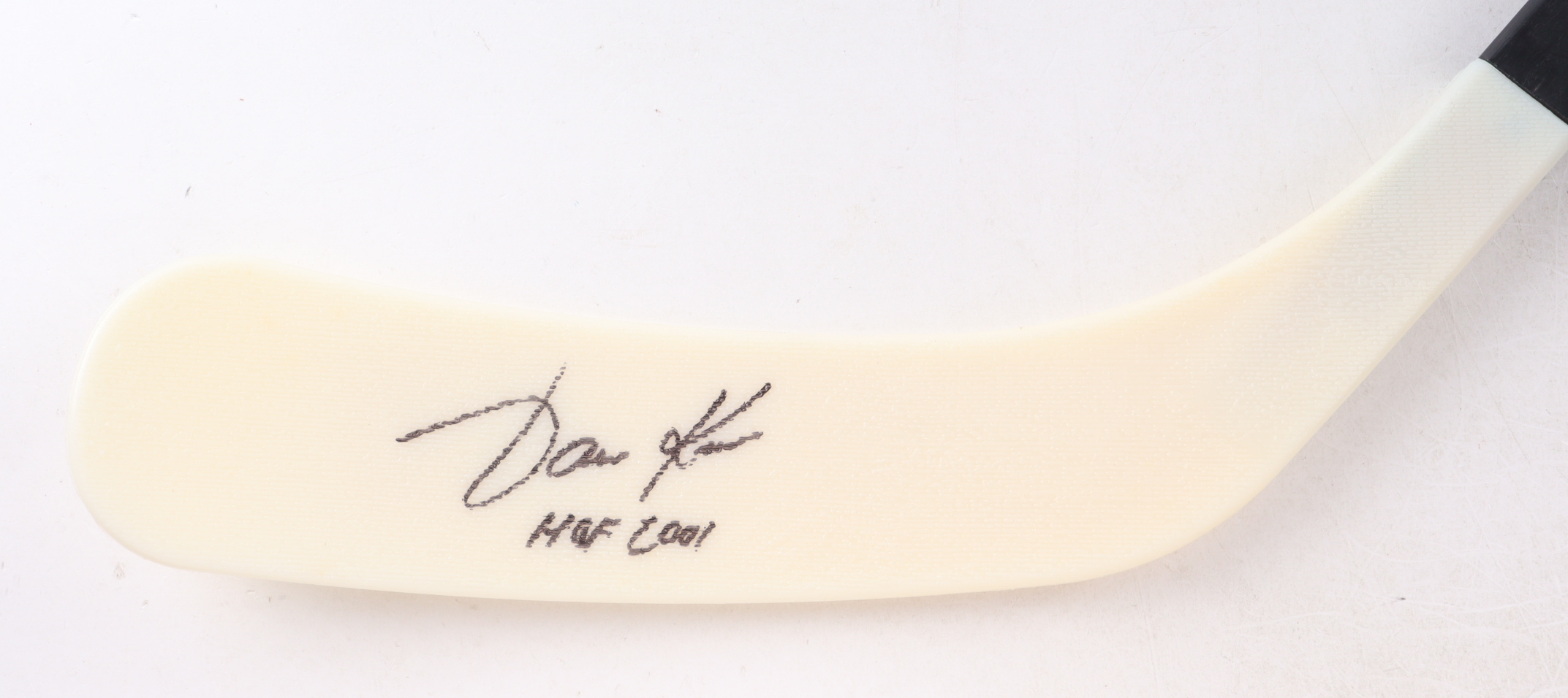 Jari Kurri Signed Full-Size Hockey Stick Inscribed "HOF 2001" (Schwartz) at PristineAuction.com Jari Kurri Signed Full-Size Hockey Stick Inscribed "HOF 2001" (Schwartz) at PristineAuction.com