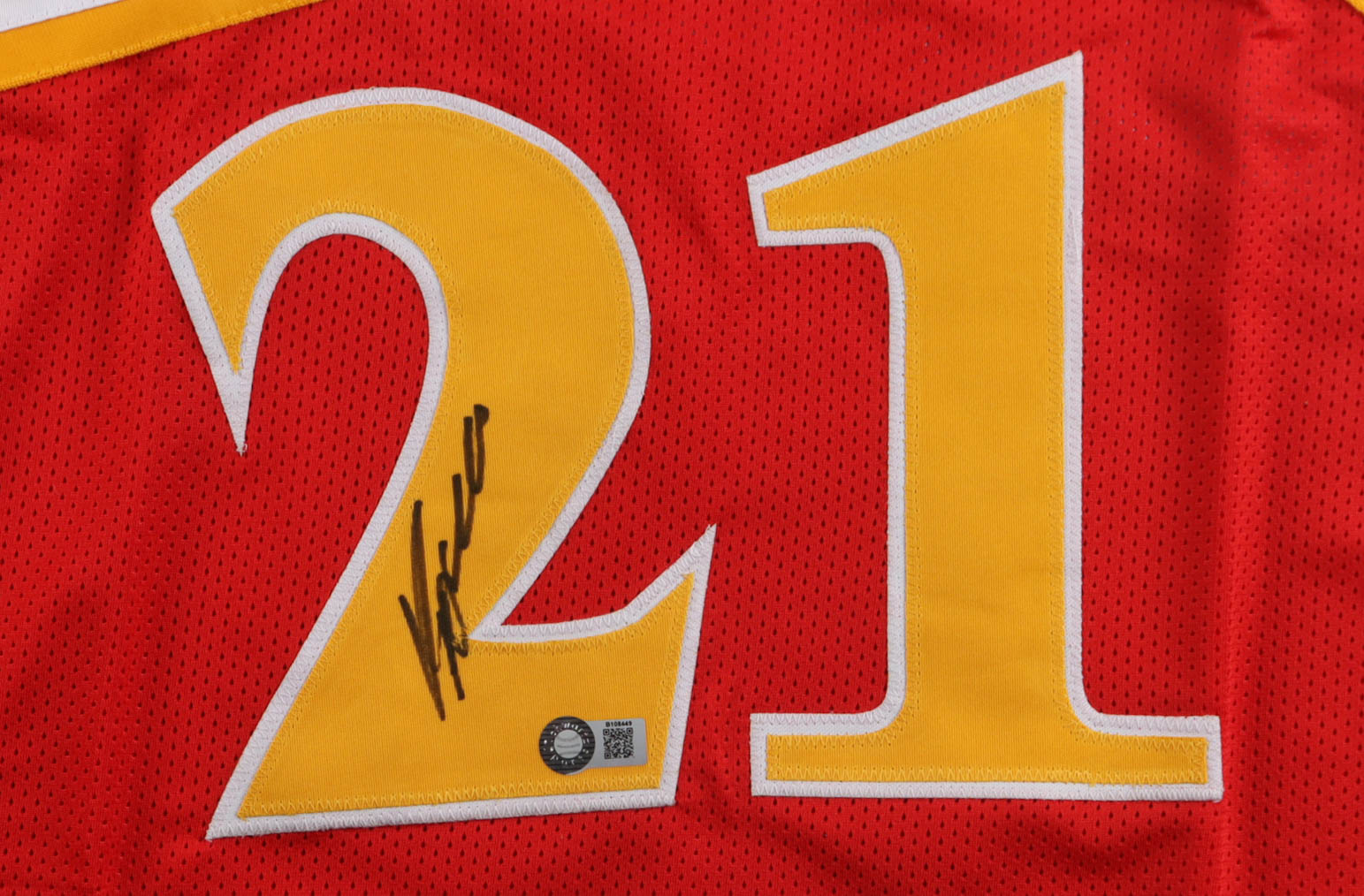 Dominique Wilkins Signed Jersey (Schwartz) at PristineAuction.com Dominique Wilkins Signed Jersey (Schwartz) at PristineAuction.com