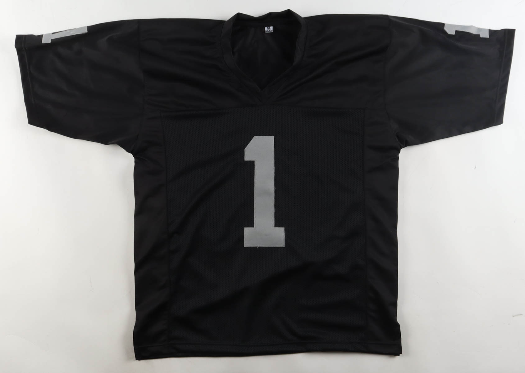 Tre Tucker Signed Jersey (Beckett) at PristineAuction.com Tre Tucker Signed Jersey (Beckett) at PristineAuction.com