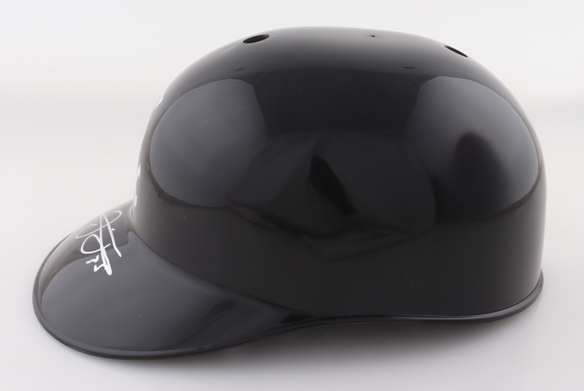 Frank Thomas Signed White Sox Full-Size Batting Helmet (Schwartz) at PristineAuction.com Frank Thomas Signed White Sox Full-Size Batting Helmet (Schwartz) at PristineAuction.com