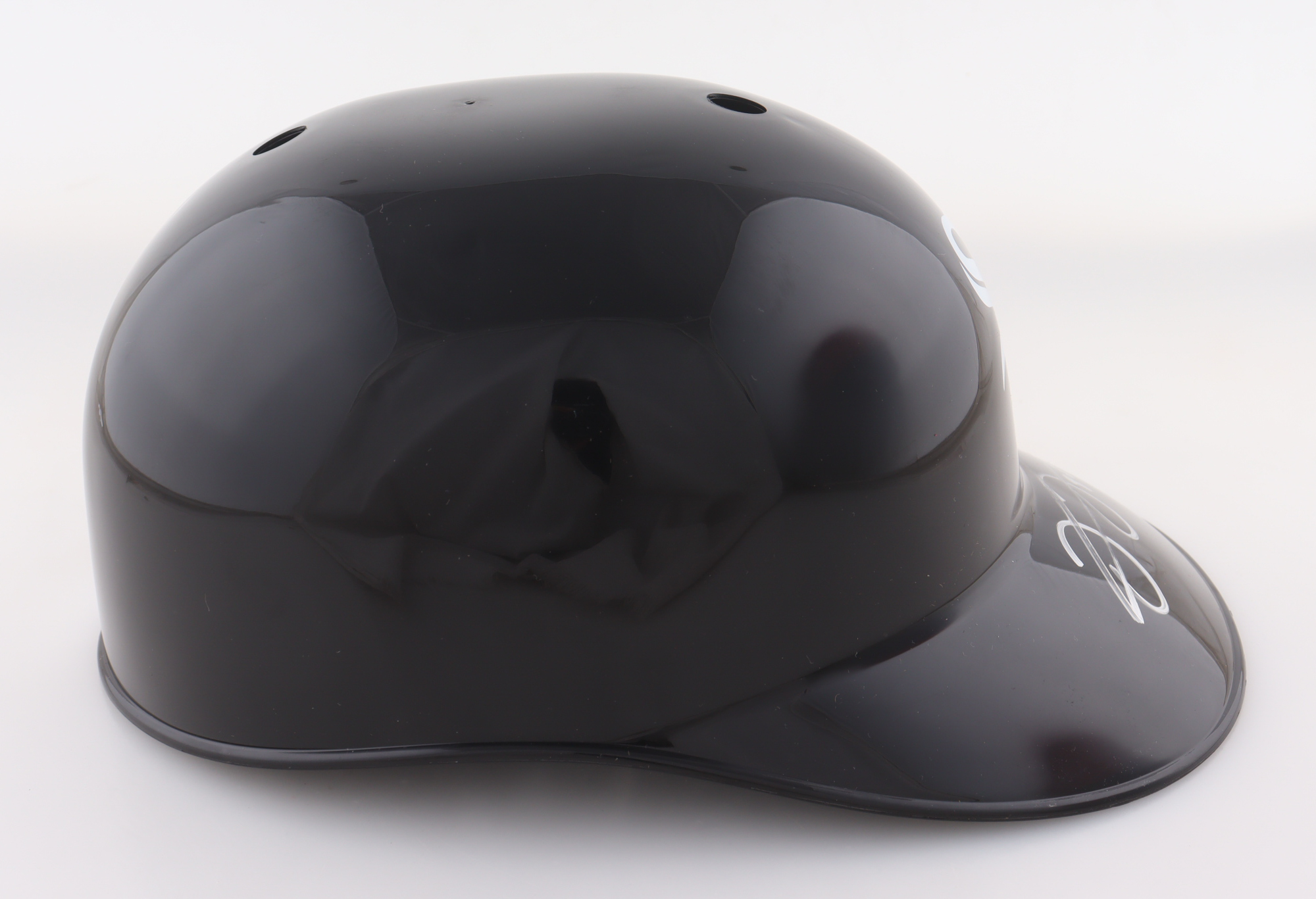 Frank Thomas Signed White Sox Full-Size Batting Helmet (Schwartz) at PristineAuction.com Frank Thomas Signed White Sox Full-Size Batting Helmet (Schwartz) at PristineAuction.com