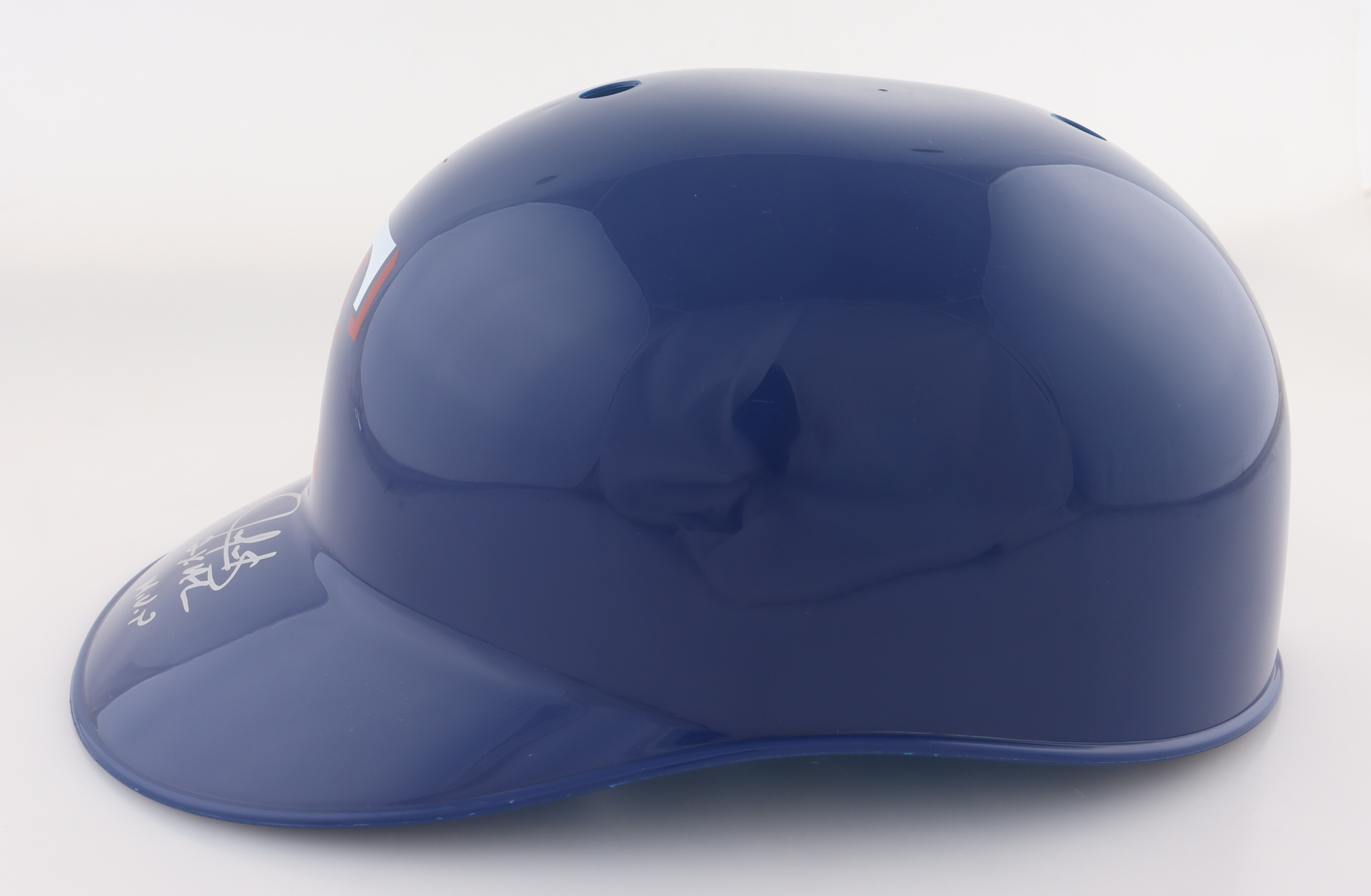 Juan Gonzalez Signed Rangers Full-Size Batting Helmet Inscribed "2x AL MVP" (Schwartz) at PristineAuction.com Juan Gonzalez Signed Rangers Full-Size Batting Helmet Inscribed "2x AL MVP" (Schwartz) at PristineAuction.com