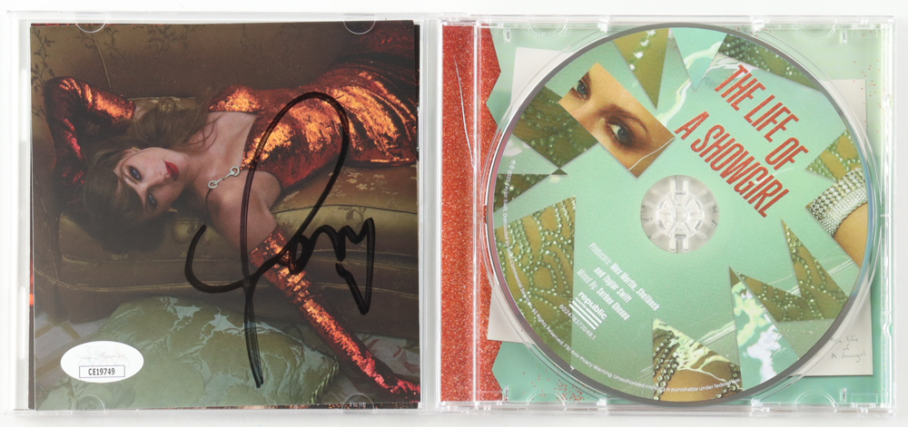 Taylor Swift Signed "The Life of a Showgirl" CD Album Insert (JSA) at PristineAuction.com Taylor Swift Signed "The Life of a Showgirl" CD Album Insert (JSA) at PristineAuction.com