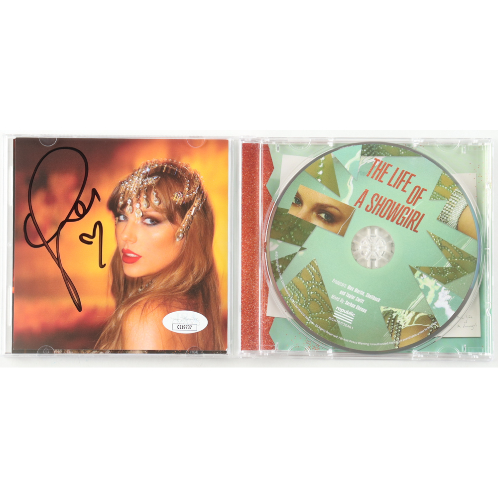 Taylor Swift Signed "The Life of a Showgirl" CD Album Insert (JSA) at PristineAuction.com