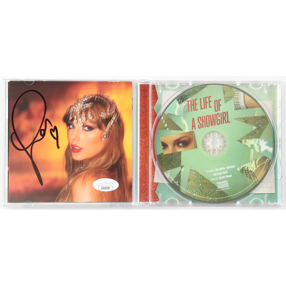 Taylor Swift Signed "The Life of a Showgirl" CD Album Insert (JSA) at PristineAuction.com