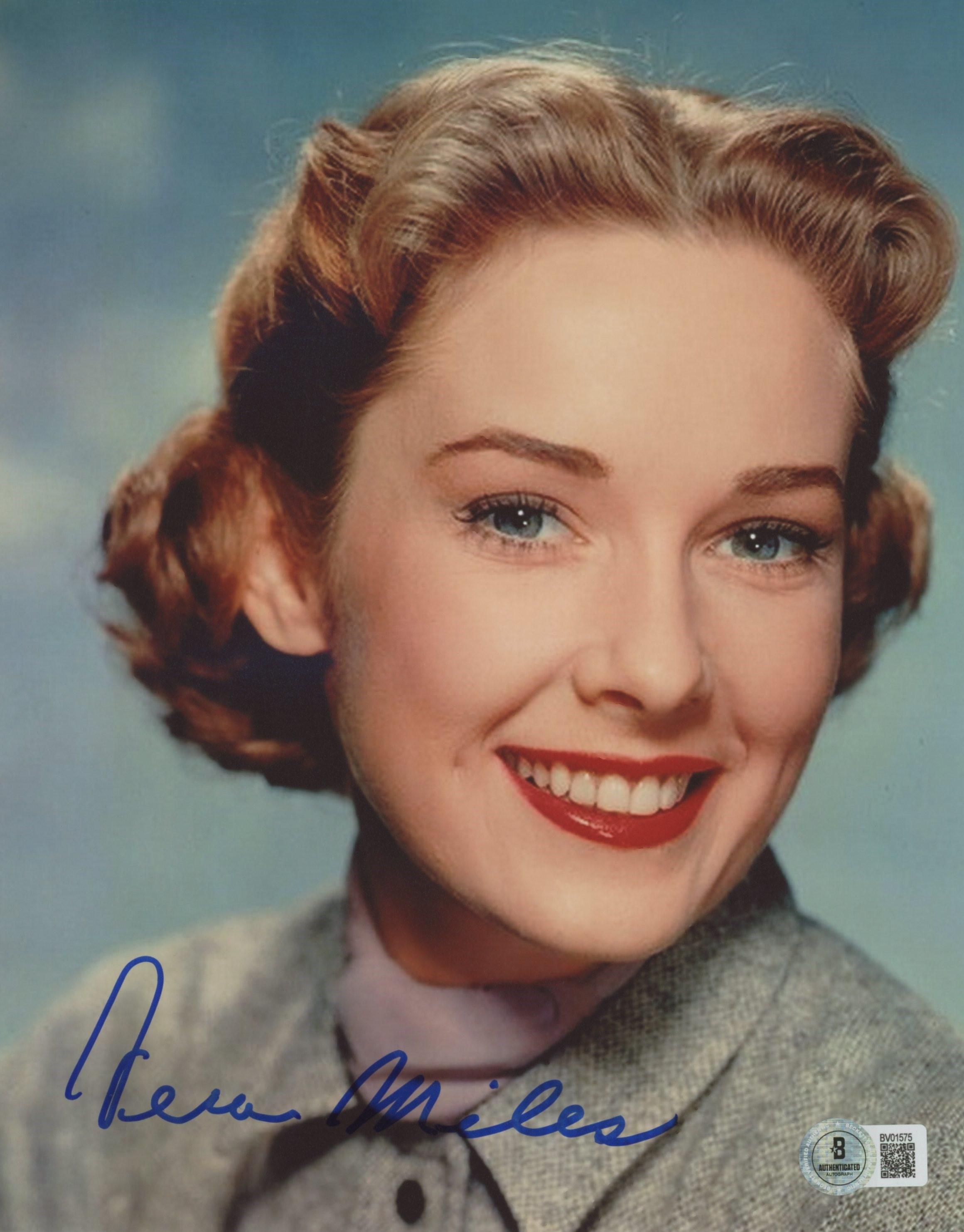 Vera Miles Signed "Psycho" 8x10 Photo (Beckett) at PristineAuction.com Vera Miles Signed "Psycho" 8x10 Photo (Beckett) at PristineAuction.com