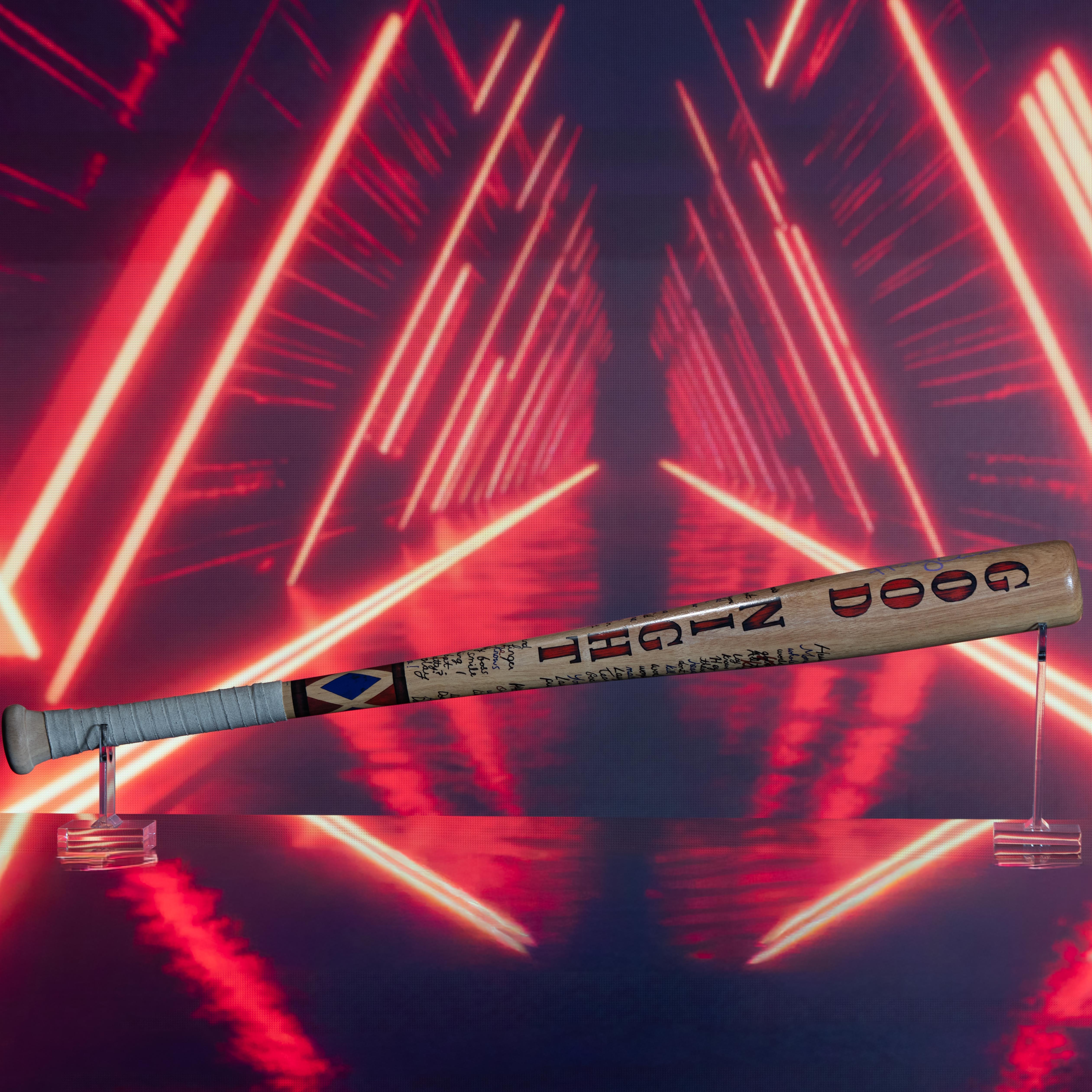 Margot Robbie Signed "Suicide Squad" Harley Quinn Baseball Bat Inscribed "Harley Quinn" (JSA) at PristineAuction.com Margot Robbie Signed "Suicide Squad" Harley Quinn Baseball Bat Inscribed "Harley Quinn" (JSA) at PristineAuction.com