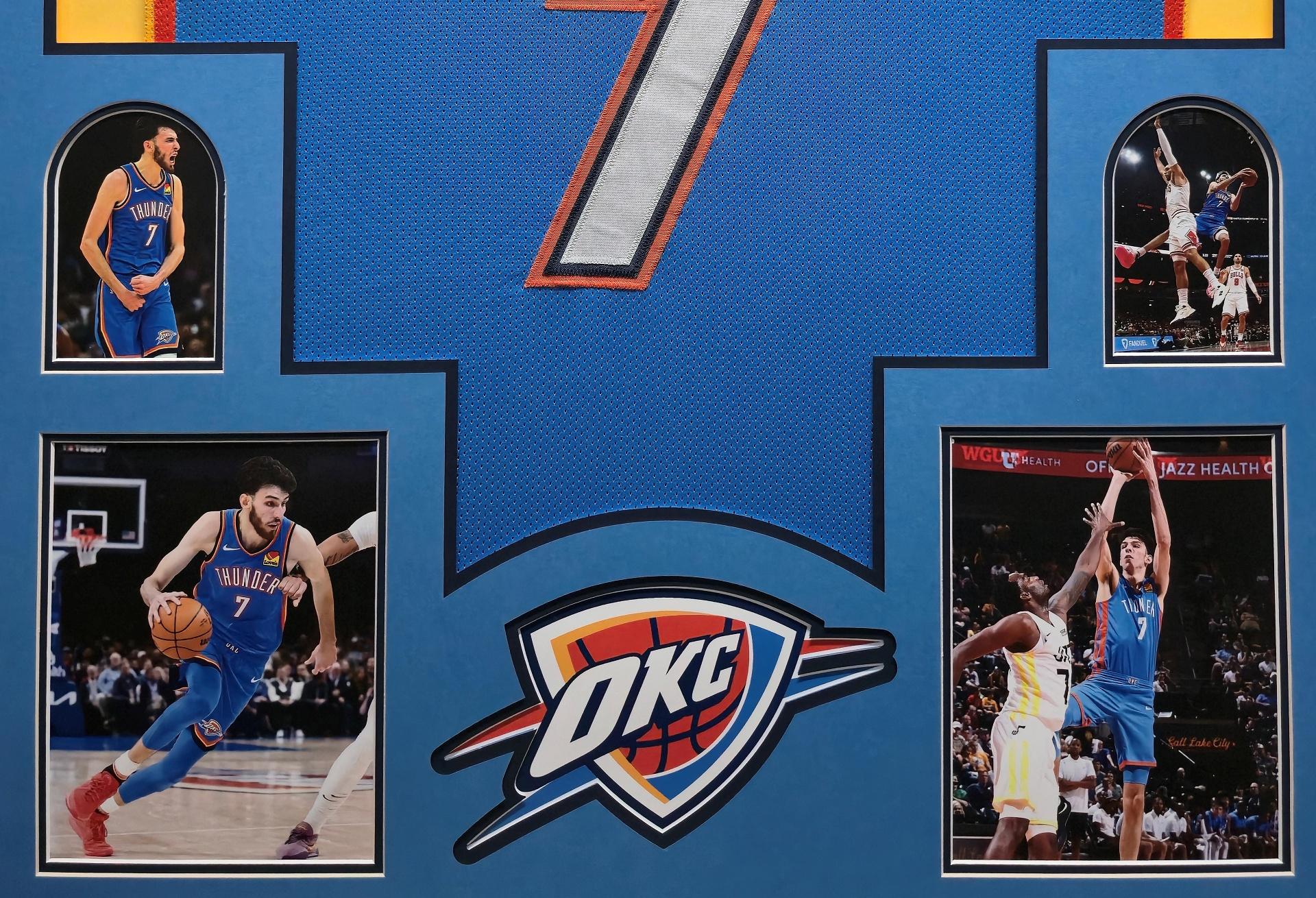 Chet Holmgren Custom Framed Jersey Display at PristineAuction.com Chet Holmgren Custom Framed Jersey Display at PristineAuction.com