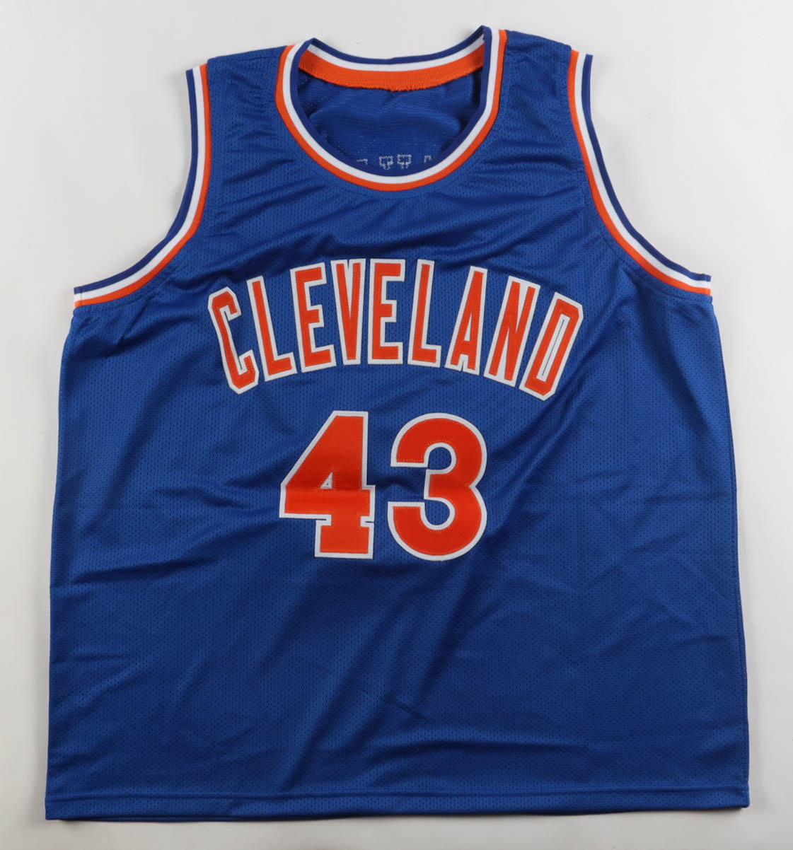 Brad Daugherty Signed Jersey (JSA) at PristineAuction.com Brad Daugherty Signed Jersey (JSA) at PristineAuction.com