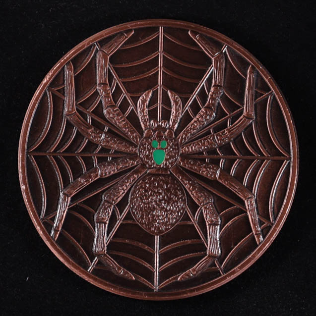 High Relief .999 Fine Copper 5 Ounce AVDP Glow in the Dark Spider Bullion Round at PristineAuction.com High Relief .999 Fine Copper 5 Ounce AVDP Glow in the Dark Spider Bullion Round at PristineAuction.com