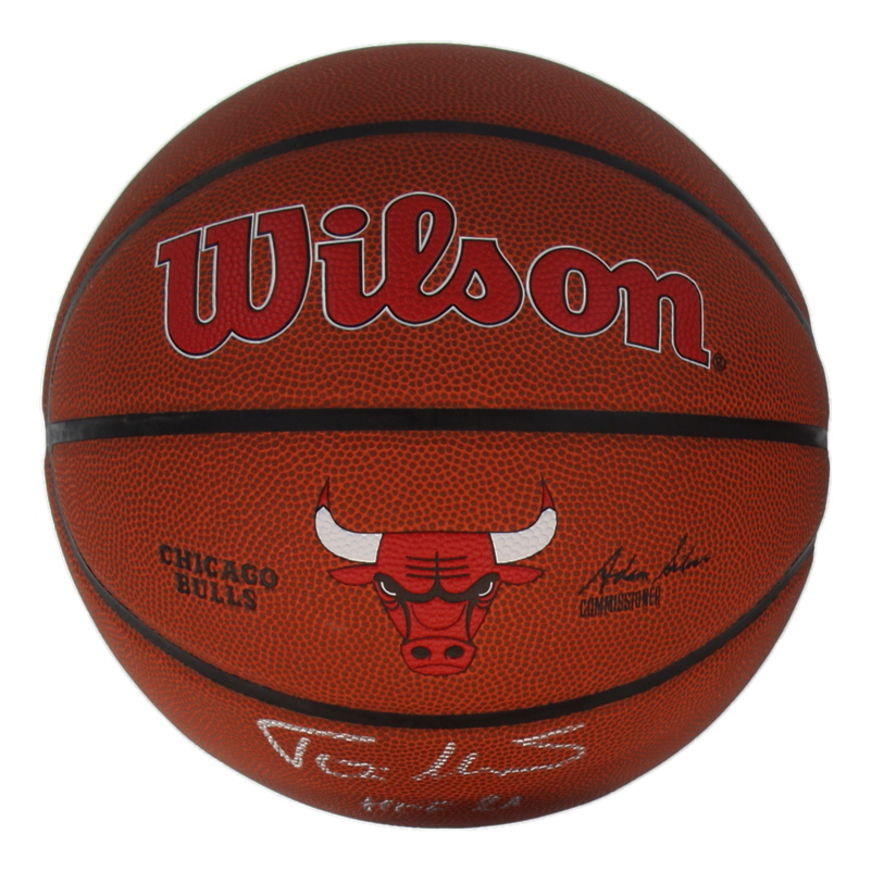 Toni Kukoc Signed Bulls Logo Basketball Inscribed "HOF 21" (Schwartz) at PristineAuction.com Toni Kukoc Signed Bulls Logo Basketball Inscribed "HOF 21" (Schwartz) at PristineAuction.com
