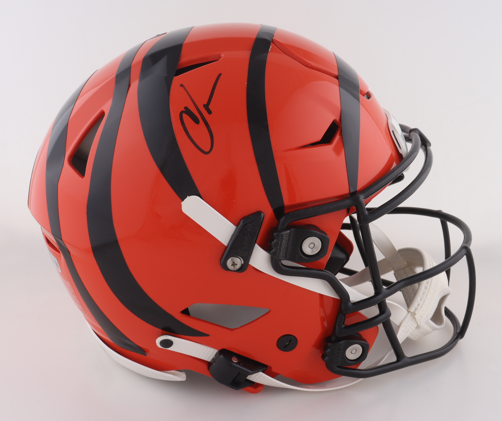 Chad Johnson Signed Bengals Full-Size Authentic On-Field Speed-Flex Helmet (Beckett) at PristineAuction.com Chad Johnson Signed Bengals Full-Size Authentic On-Field Speed-Flex Helmet (Beckett) at PristineAuction.com