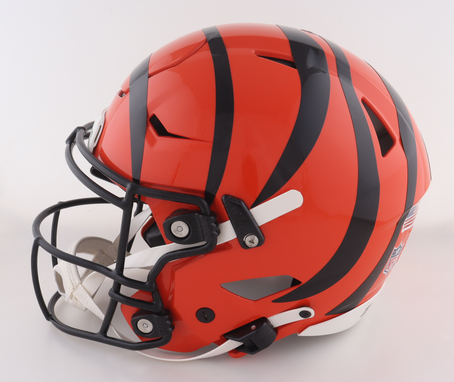 Chad Johnson Signed Bengals Full-Size Authentic On-Field Speed-Flex Helmet (Beckett) at PristineAuction.com Chad Johnson Signed Bengals Full-Size Authentic On-Field Speed-Flex Helmet (Beckett) at PristineAuction.com