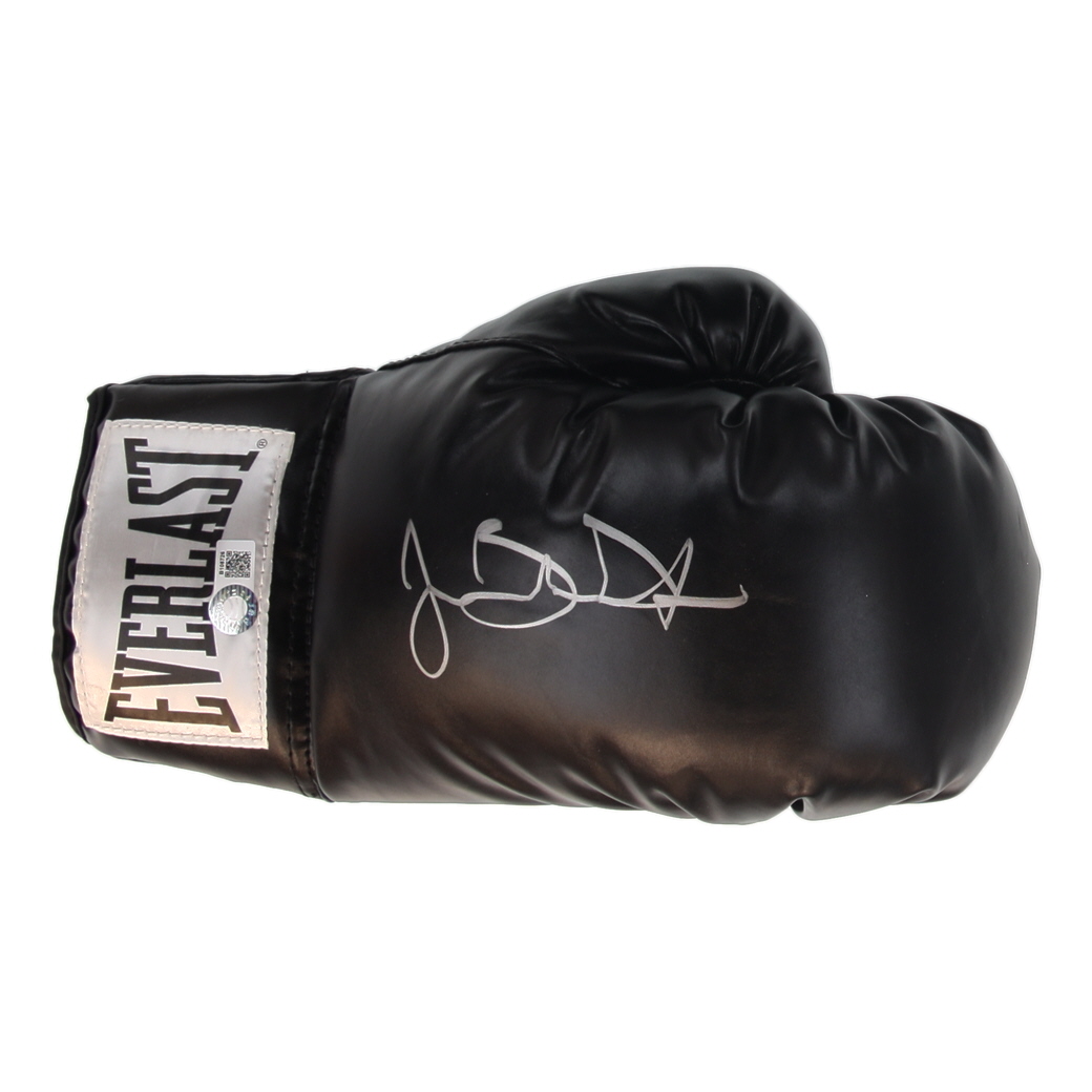 James Buster Douglas Signed Everlast Boxing Glove (Schwartz) at PristineAuction.com James Buster Douglas Signed Everlast Boxing Glove (Schwartz) at PristineAuction.com