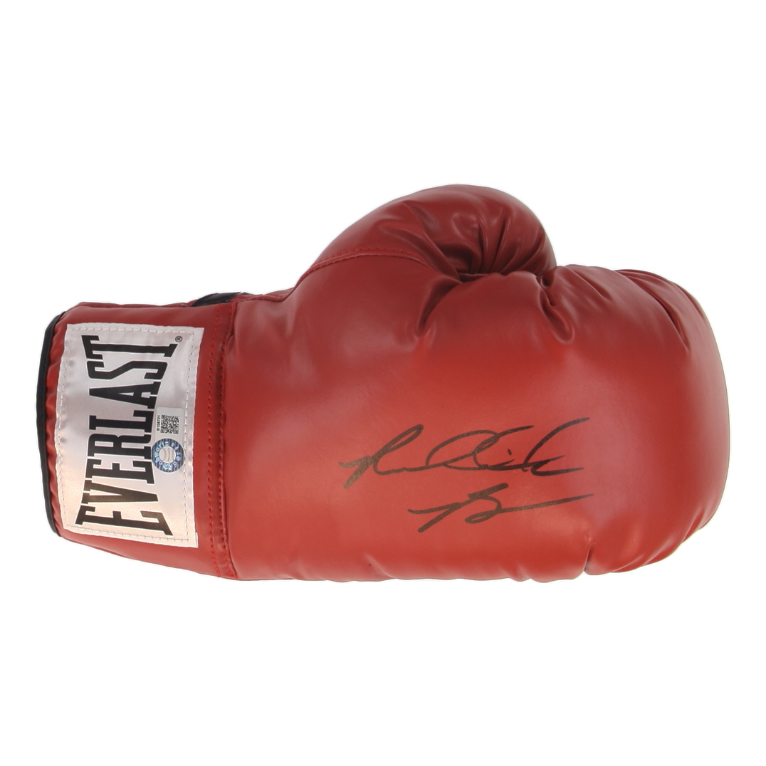 Riddick Bowe Signed Everlast Boxing Glove (Schwartz) at PristineAuction.com Riddick Bowe Signed Everlast Boxing Glove (Schwartz) at PristineAuction.com