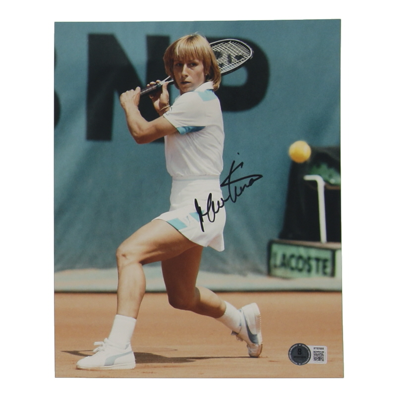 Martina Navratilova Signed 8x10 Photo (Beckett) at PristineAuction.com Martina Navratilova Signed 8x10 Photo (Beckett) at PristineAuction.com