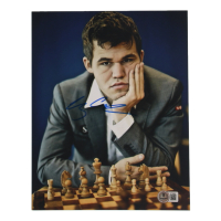 Magnus Carlsen Signed 8x10 Photo (Beckett) at PristineAuction.com