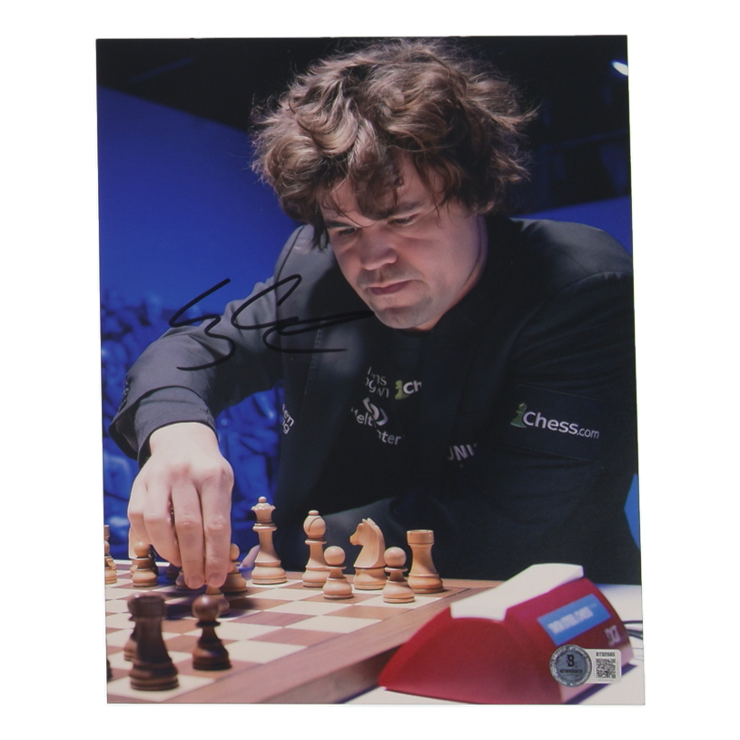 Magnus Carlsen Signed 8x10 Photo (Beckett) at PristineAuction.com Magnus Carlsen Signed 8x10 Photo (Beckett) at PristineAuction.com