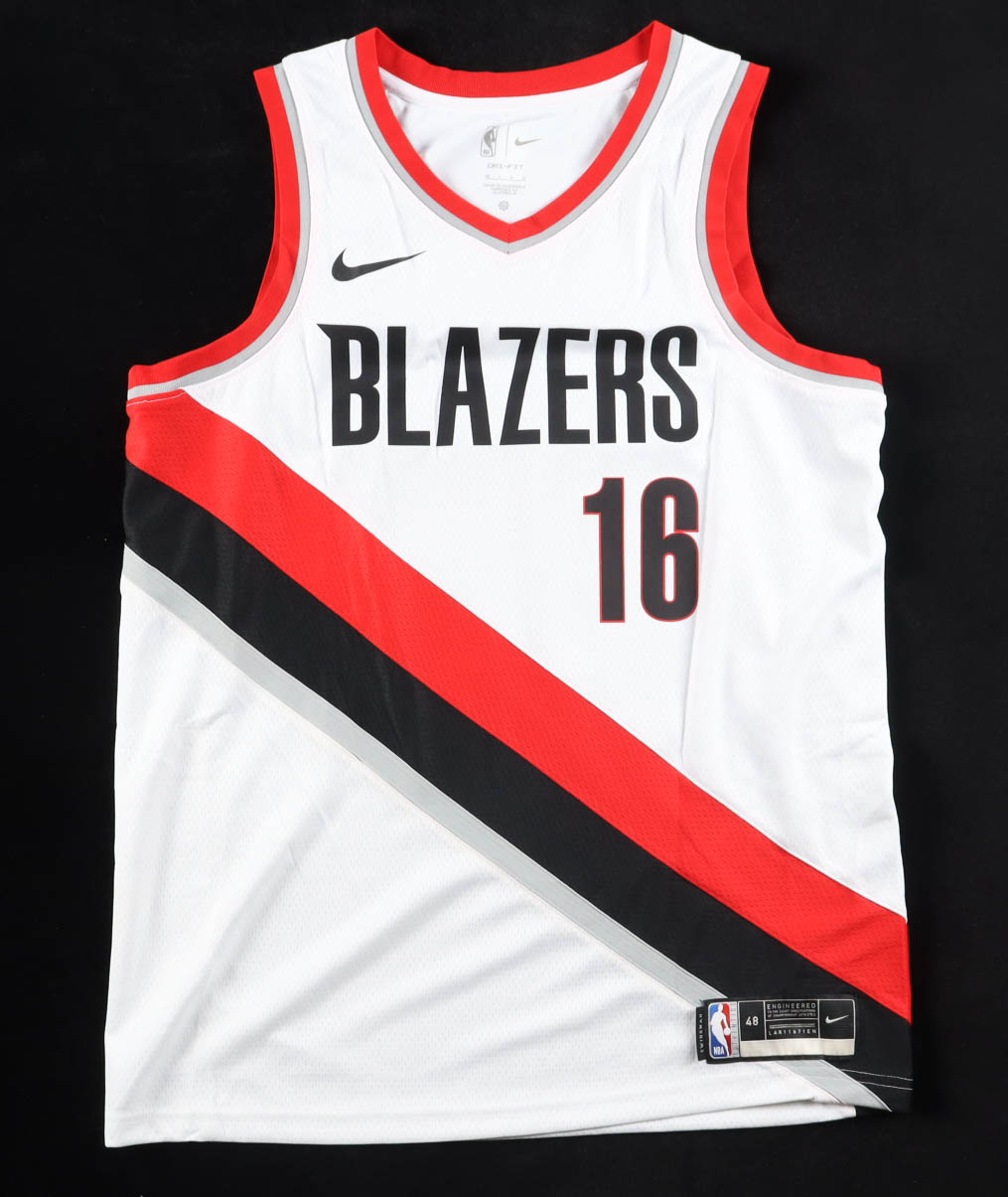 Yang Hansen Signed Trail Blazers Nike Authentic Jersey (Fanatics) at PristineAuction.com Yang Hansen Signed Trail Blazers Nike Authentic Jersey (Fanatics) at PristineAuction.com