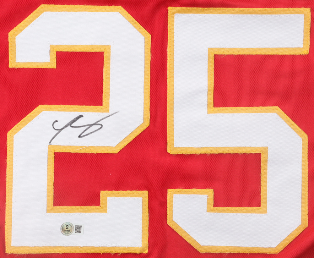 LeSean McCoy Signed Jersey (Beckett) at PristineAuction.com LeSean McCoy Signed Jersey (Beckett) at PristineAuction.com